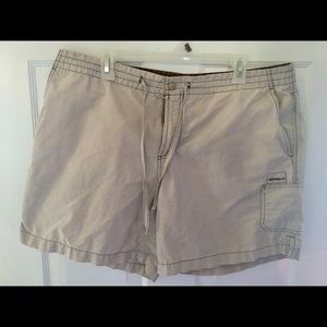 Columbia khaki cargo shorts